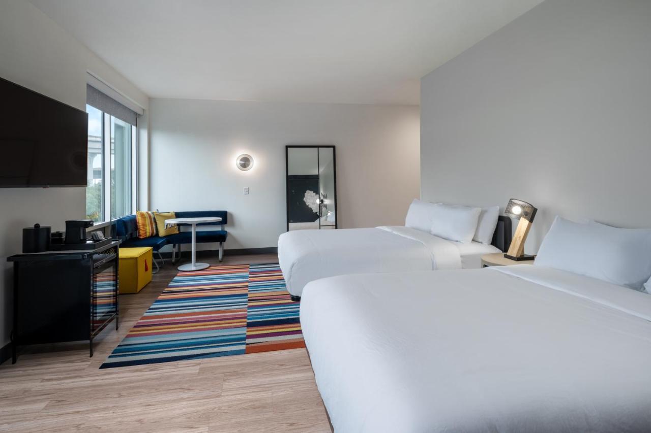 Queen Room with Two Queen Beds - Hearing Accessible