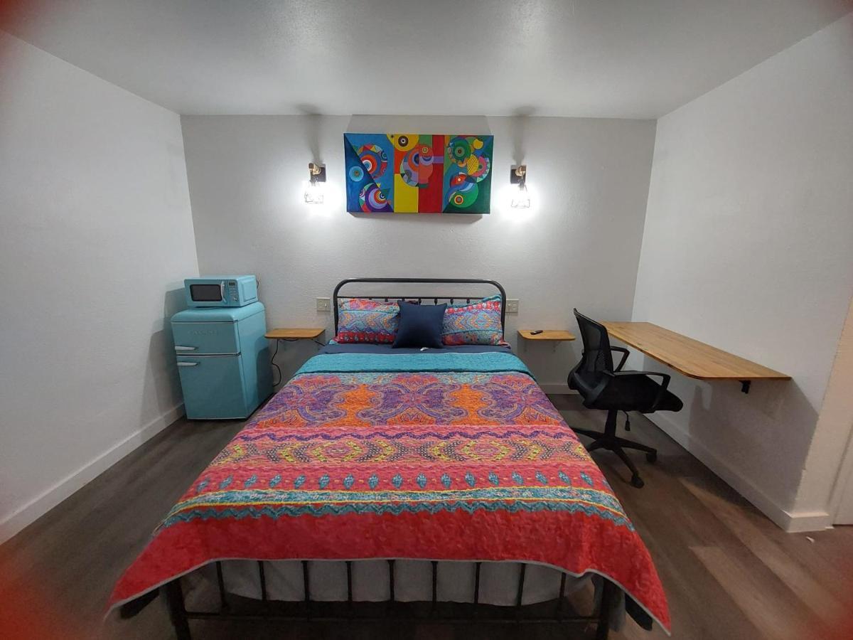 Standard Queen Room