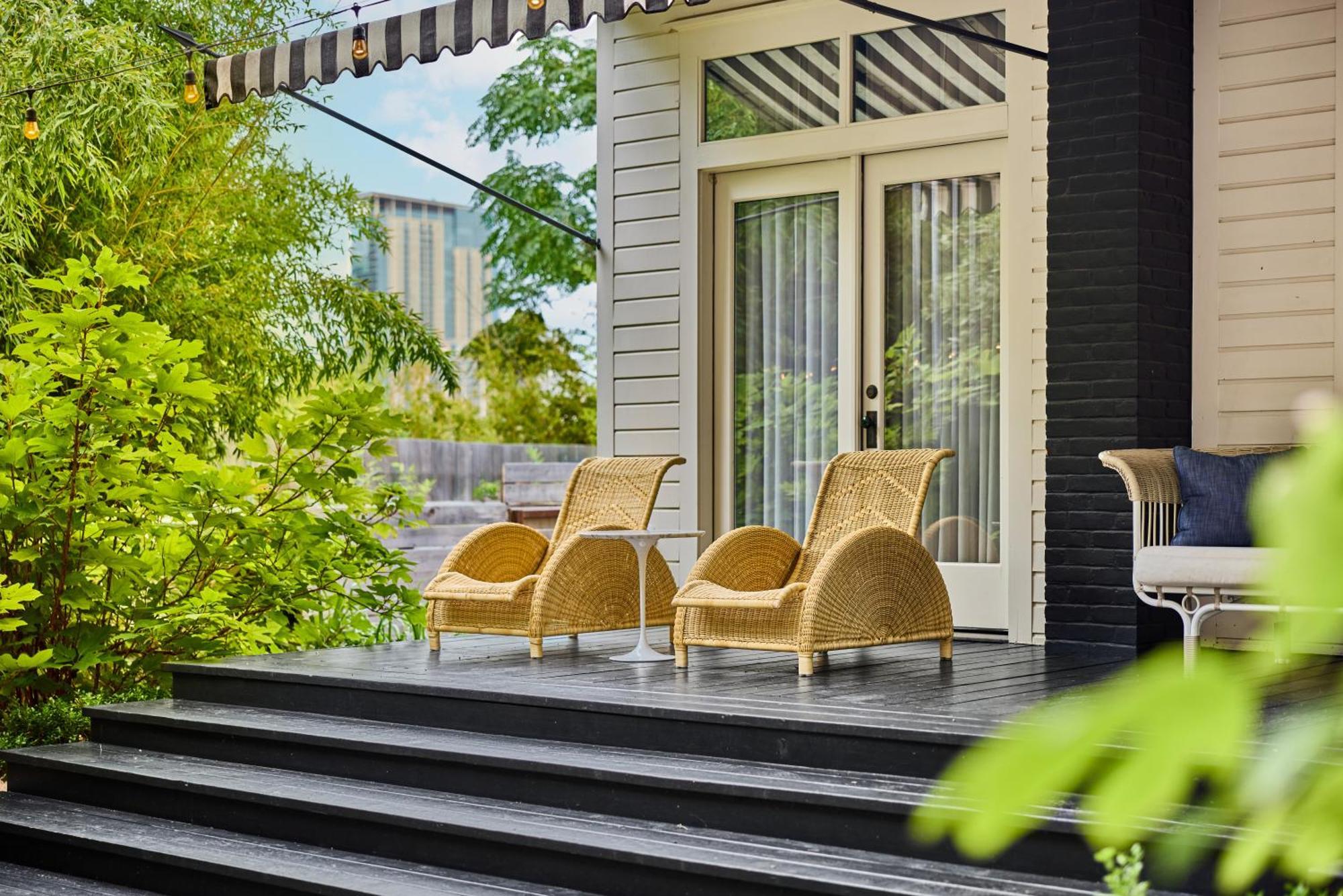 Deluxe King Studio,1743166639:JPEG