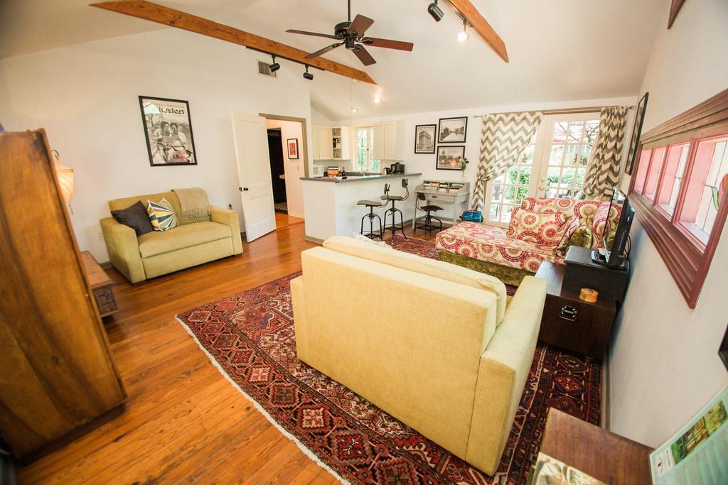 Deluxe Cottage with Garden View