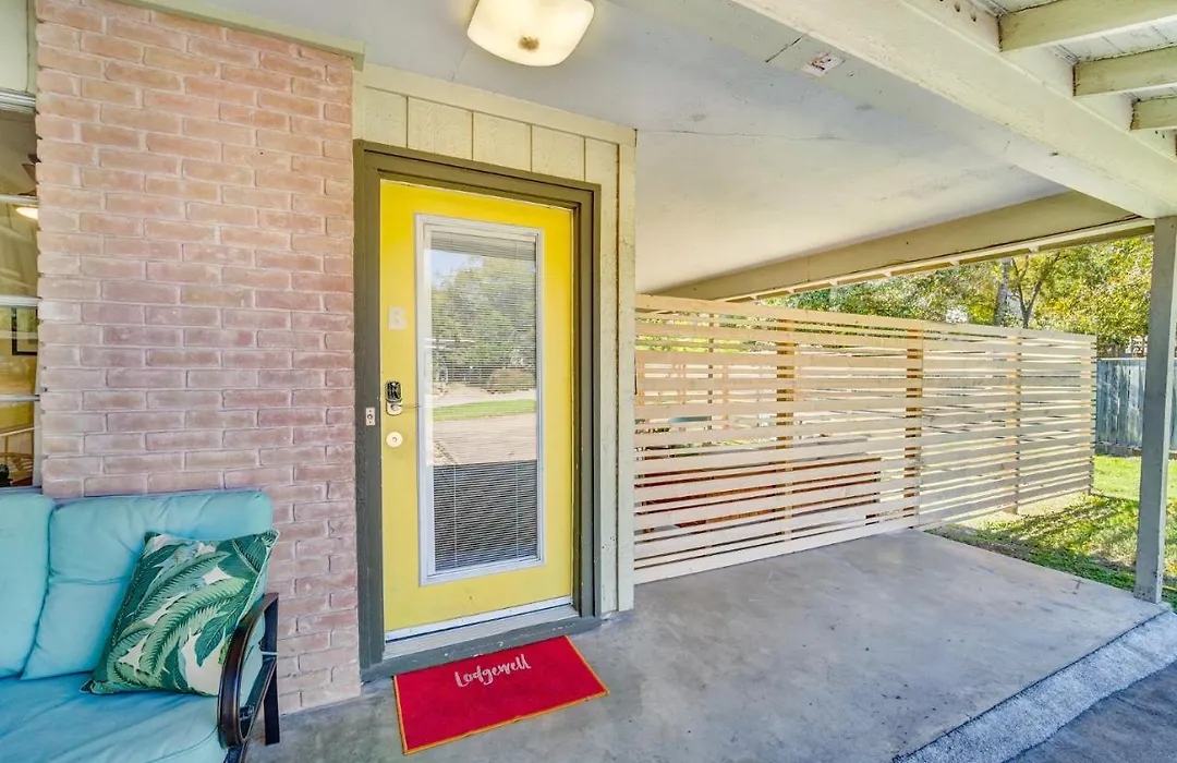 Pet-Friendly Duplex, Big Shared Yard In Charming Historic Travis Heights!-1