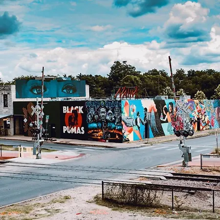 Native Hostels Austin-3