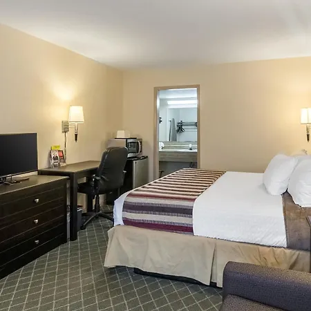 Rodeway Inn University-2