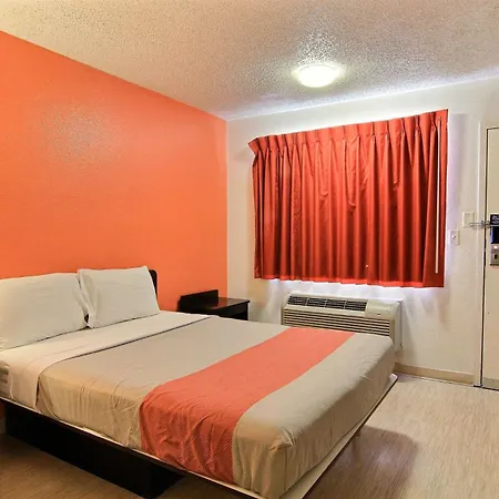 Motel 6-Austin, Tx - North Central-2