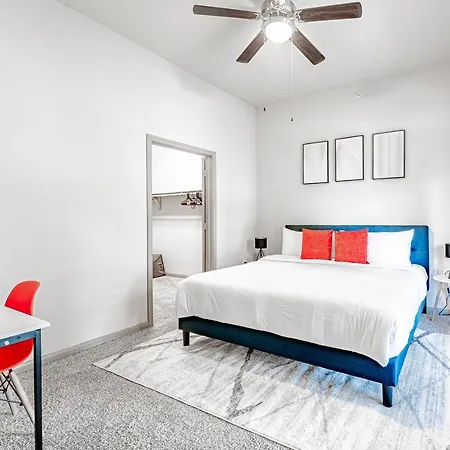 Spacious 2Br King Bed Suites Close To Downtown And Airport-2
