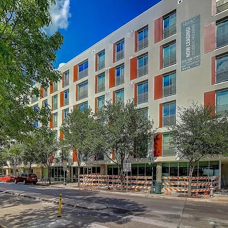Frontdesk Pointe On Rio Apts West Campus Austin-3