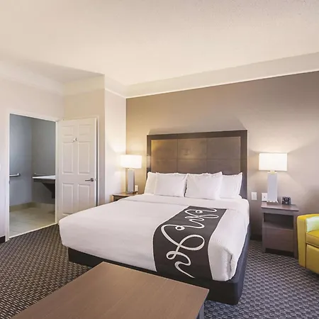 La Quinta Inn & Suites By Wyndham Austin Near The Domain-2