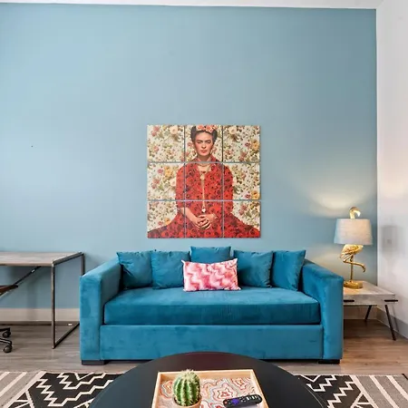 Modern & Chic 1Br Luxury Apts Close To Downtown & Airport-3
