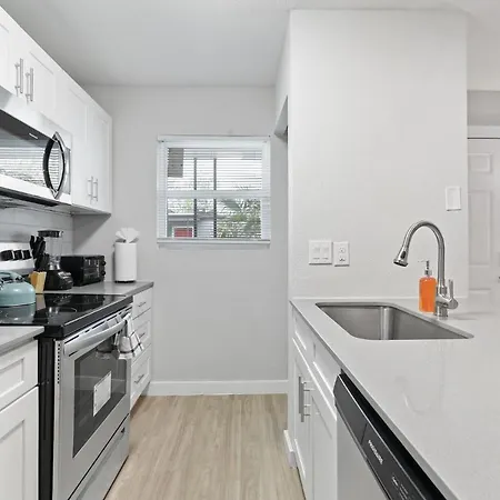 Evonify Stays - Highland - Stylish Furnished Apartments-2