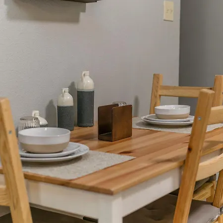 ★Modern,Cozycouple'S Getaway W/Relaxing Patio!-3
