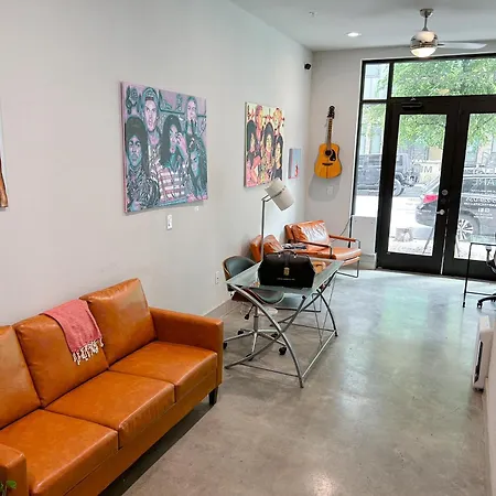 Sentral East Austin At 1614 E Sixth Hotel-2