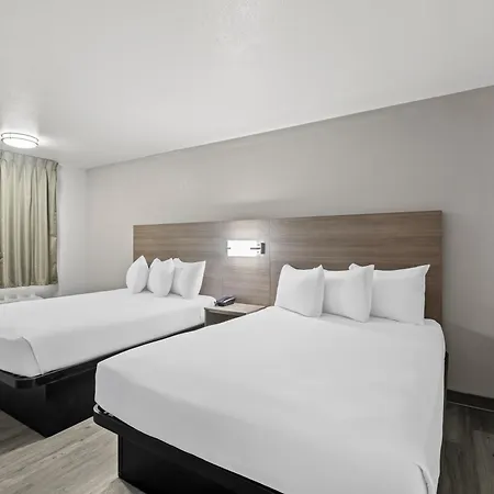 Americas Best Value Inn Austin-3