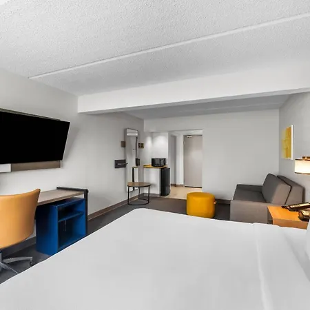 Comfort Suites Austin Airport-3