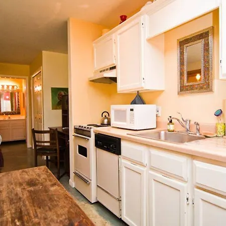 Barton Hills Condo-3