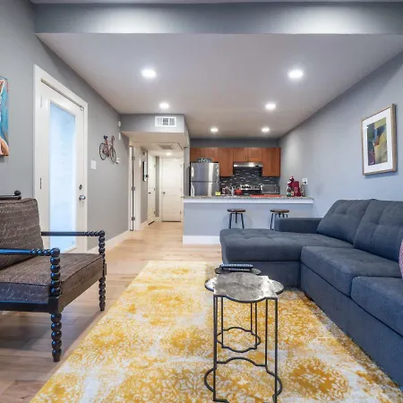 Verandas At Uptown-3
